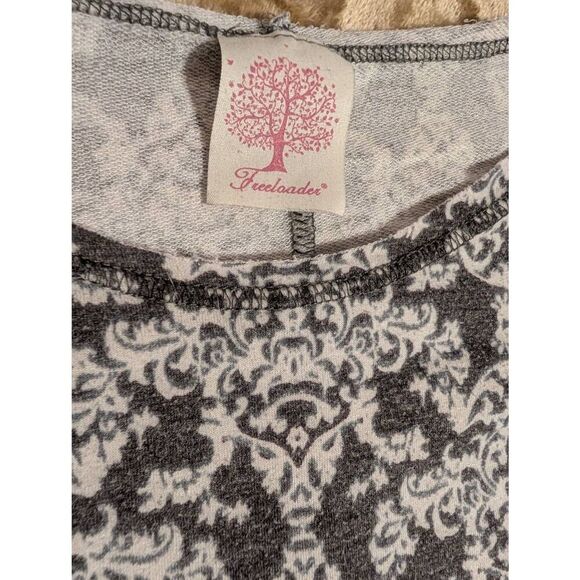 Freeloader Dolman Sleeve high-low Top, Grey and white, Size Unknown *see measure - Picture 6 of 6